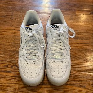 Nike BE TRUE Air Force One AF1 Sneakers